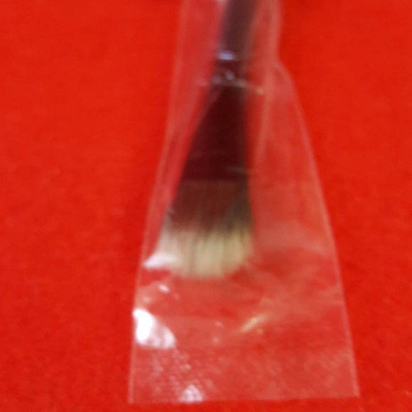 Bare Minerals shade and diffuse eye Brush - Picture 3 of 3